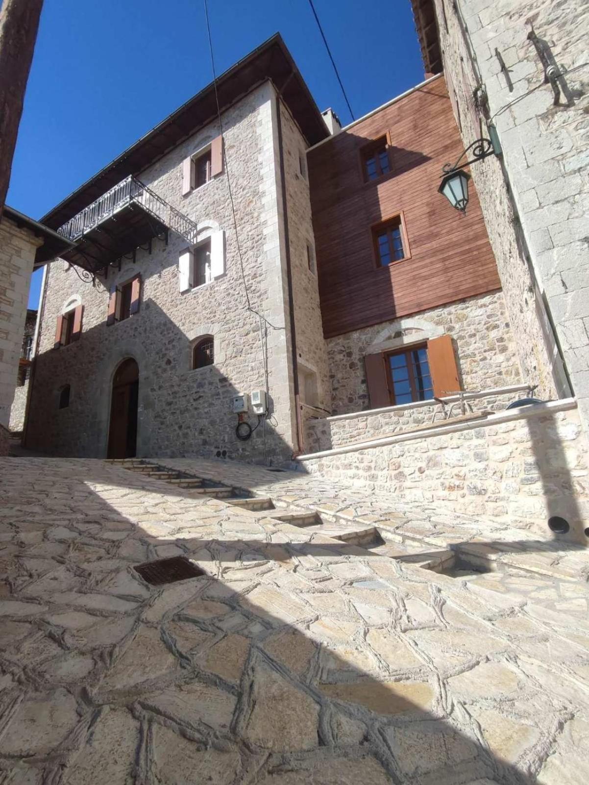 Μikri Arktos Boutique Hotel ディミツァナ エクステリア 写真